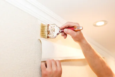 Pose de papier peint aux Ressuintes — revêtements muraux et toiles de verre